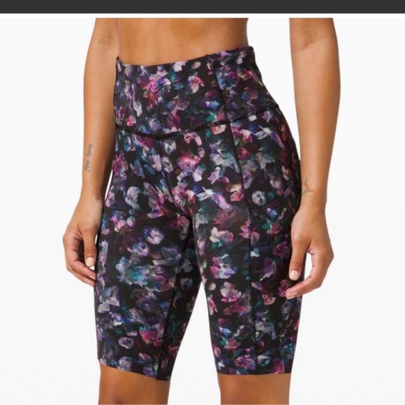 Lululemon Fast And Free Short 10" *Non-Reflective
Activate Floral Multi Size 2 - Picture 3 of 12